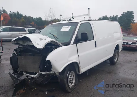 2018 GMC Savana 2500 Work Van z USA, uszkodzony, nr VIN 1GTW7AFP2J1202477